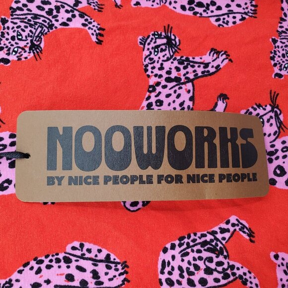 Nooworks Sondler Cat Mock Neck Short Sleeve T Shirt Top Women Size Small NWT - Picture 4 of 10